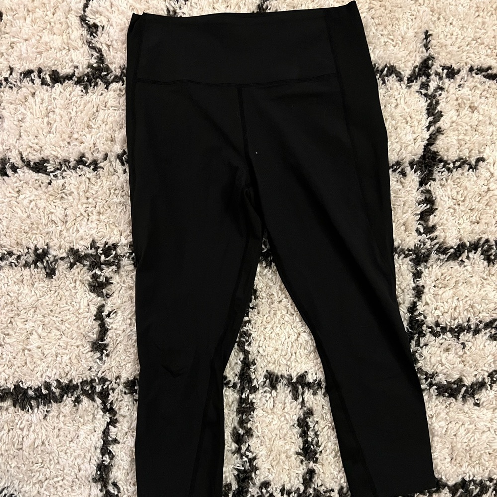Athleta Ultimate Dobby Mesh Capri